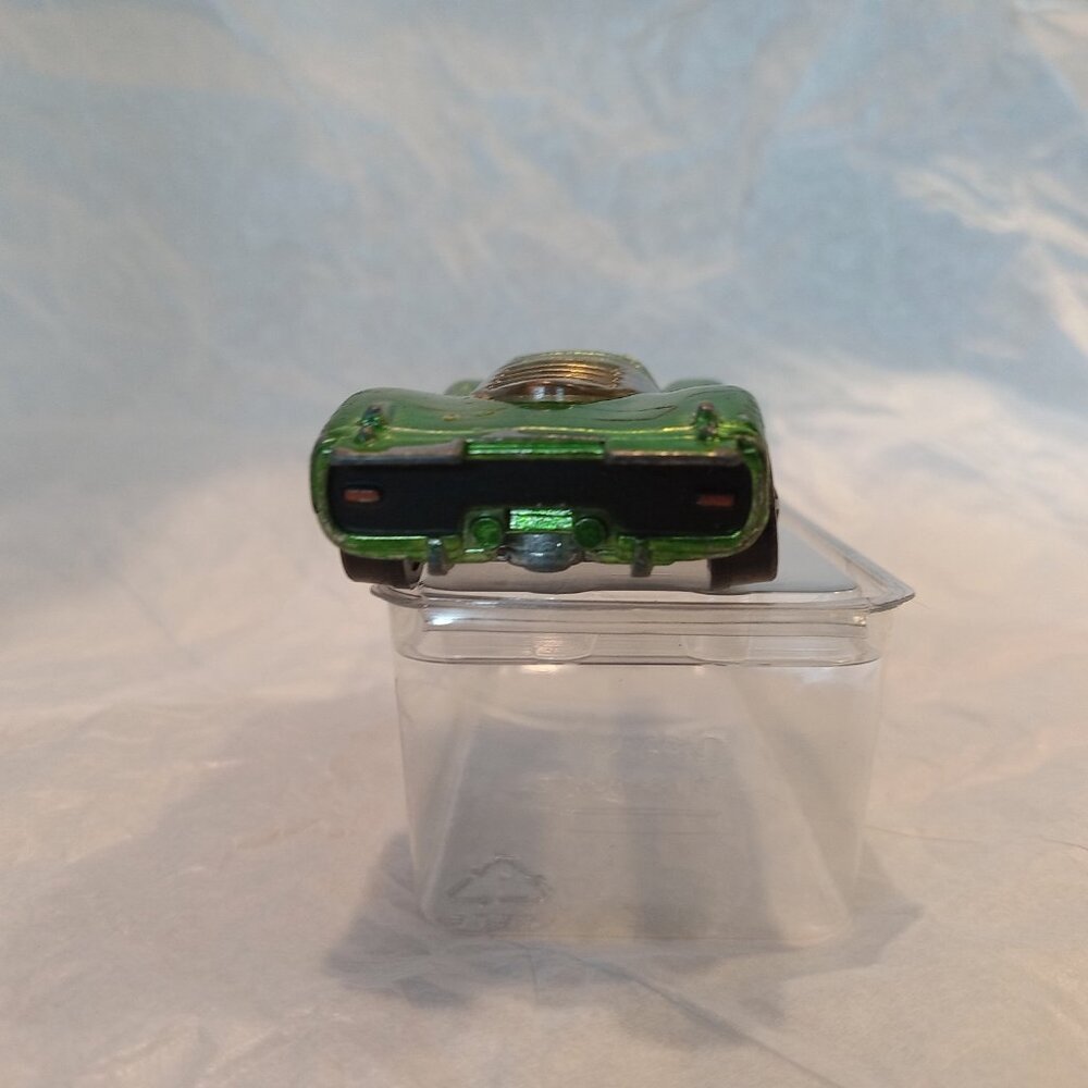 Hot Wheels Redline Porsche P-917 Apple Green - Picture 6 of 7